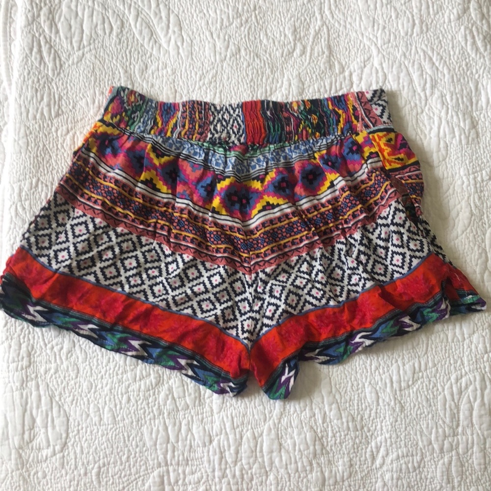 Shorts - Picture 2 of 3